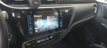 Toyota Corolla sedan executive 2018 - 15