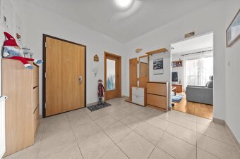 NA PREDAJ: 4-izbový byt na Nejedlého ul., Bratislava, Dúbra - 15