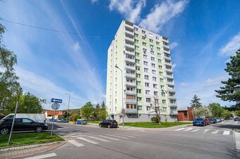 TOREA - 3i BYT V PÔVODNOM STAVE, 73 m2 - MODRA, KOMENSKÉHO u - 15