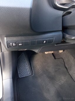 Toyota Corolla Combi 2.0 Hybrid Trek e-CVT - 15