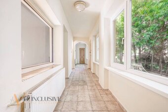 ALL INCLUSIVE | NA PREDAJ STARŠÍ RD NA 914 M² POZEMKU, MALÉ  - 15