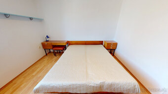 Na predaj 3-izbový byt priamo v centre mesta Trenčín, ulica  - 15