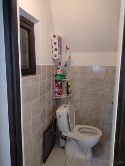Na predaj útulná drevená chata na Ružíne - 15