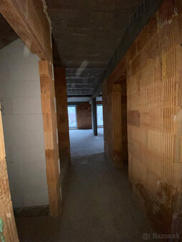 Na predaj 5 izbový rodinný dom v obci Dunajský Klátov s možn - 15