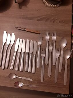 Rôzne retro. veci lietadlo,i novšie, - 15