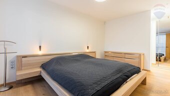 Na predaj 4 izobová luxusná vila s wellnesom a  s bazénom - 15