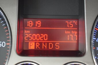 Volkswagen Passat 2,0 TDi,DSG,Xenony,PARROT,šíbr - 15