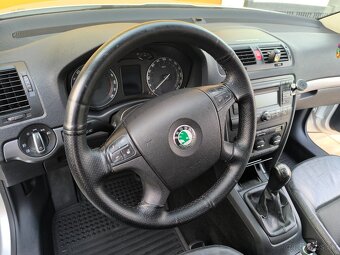 Škoda Octavia Combi Elegance 2,0TDI M6 - 15