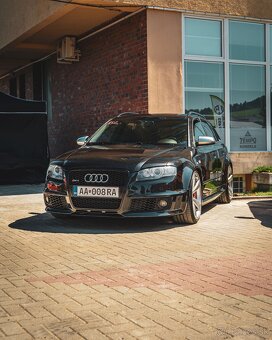 Audi RS4 avant b7 - 15