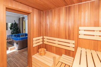 Luxusná 6-izbová vila s wellness centrom, bazénom a hosťovsk - 15