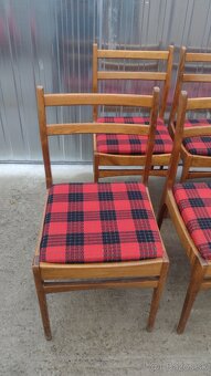 Predám starý stôl 6 x stoličky viď foto cena 100 eur spolu. - 15