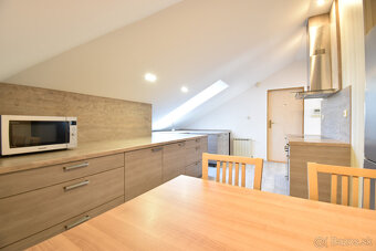 Veľkometrážny 2 izbový byt, CENTRUM, Žilina - 15