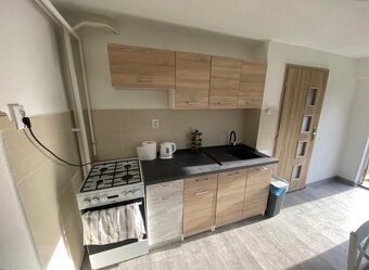 Interiérové a exteriérové stavebné realizácie - 15