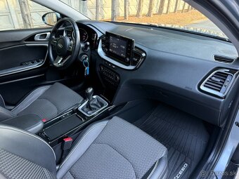KIA XCEED 1.5 T-GDI GOLD 2022/ SK AUTO/ 1.MAJITEĽ/ NEBÚRANÉ - 15