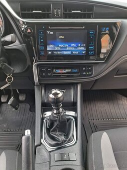 Toyota Auris Touring Sports 1.6 l Valvematic Executive - 15