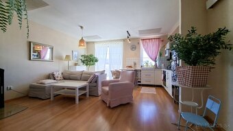 REZERVOVANÝ Rodinný dom vo Vlkovej, pekný výhľad - 15