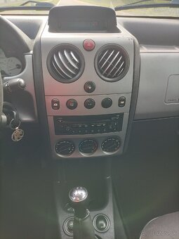 Peugeot PARTNER 1.6Hdi - 5 miestne - 15