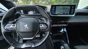 Peugeot 208 GT 1,2 benzín /96 kW AT8 - 15