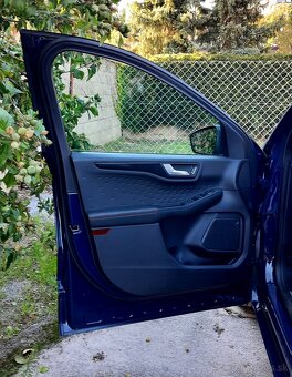 Predám  Ford Kuga 2.0 TDCi EcoBlue 190k ST-Line A/T AWD - 15