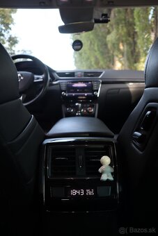 Škoda Superb 3 2.0 TDI L&K - elegantný a praktický - 15