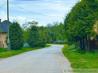 Chalupa so začatou rekonštrukciou v malebnej koncovej obci - 15