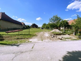 4 izbový bungalov na samote s pozemkom 3532 m2.Kolíňany Bara - 15