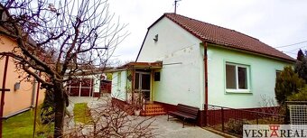 Na predaj rodinný dom s garážou, pozemok 1281m2 Dolná Krupá - 15