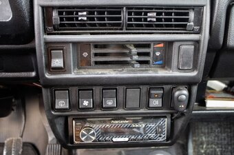 Lada Niva 61kW (2015) - 15