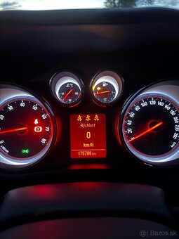 Opel Zafira - 15