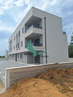Chorvátsko-Na predaj apartmán so strešnou terasou a bazénom  - 15