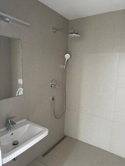 172m2 interiér a exteriér - 15