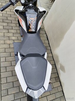 KTM DUKE - 390, r.2017 - 15