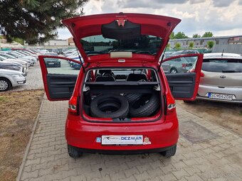Volkswagen Fox 1.2i M5 55k (benzín) - 15
