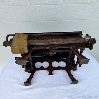 Muzejní váha pro miminka do 15 kg top kus do sbírky - 15