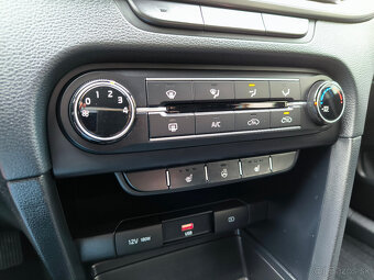 Kia Ceed T-GDi Silver 2022 1.majiteľ (Možný odpočet DPH) - 15