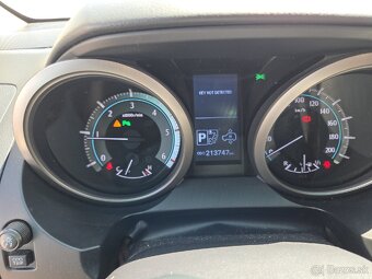 Toyota Land Cruiser 3.0I D-4D Premium A/T REZERVOVANE - 15