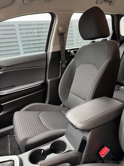 KIA Ceed SW Vision 1,6 CRDi - v záruke, odpočet Dph - 15