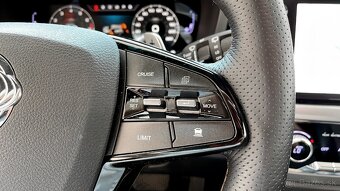 SSANGYONG Korando - 1,5i 120KW AWD AT - 15