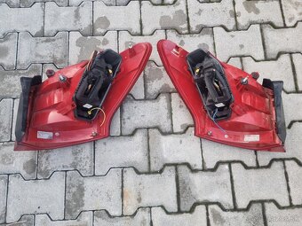 Peugeot 407 SW kufrové dvere - 15