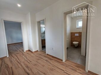 Dvojgeneračné Bývanie pri Zámku: Nová Kapitola v Haliči - 15