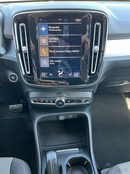 Volvo XC40 D3 Momentum A/T - 15