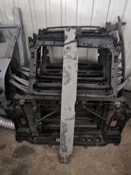 Naraznik kapota celo mercedes a 177, c 205,  glc - 15