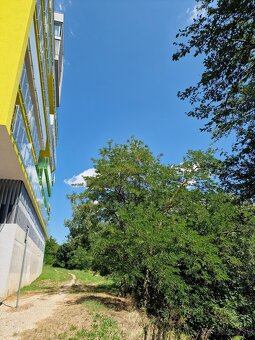 Kramáre, 2-izbový krásny slnečný byt 72 m2 + gar. státie. - 15