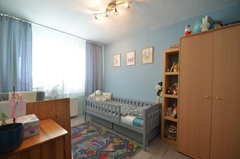 EXKLUZÍVNE-NA PREDAJ 2-generačný rodinný dom  v slepej ulici - 15