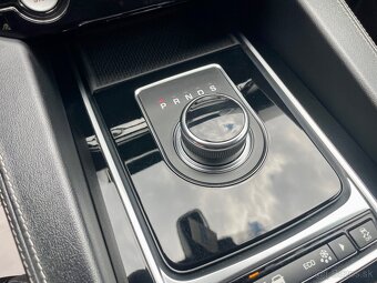 Jaguar F-Pace 2.0D I4 240k R-Sport AWD A/T - 15