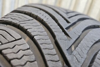Špičkové zimné pneumatiky MICHELIN - 205/60 r16 - 15