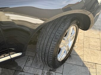 Volkswagen Touareg 2.5 R5 TDI – 4x4, rok 2006 - 15
