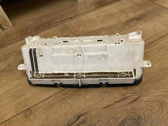 Prístrojová doska na VW PASSAT B4 variant - 15