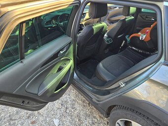 Opel Insignia Country Tourer 2.0 CDTI BiTurbo 210k 4x4 AT8 - 15