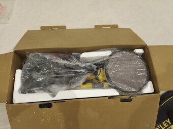 Stanley FatMax SFMEE500S, 750W, 1x použitá + brúsne kotúče - 15